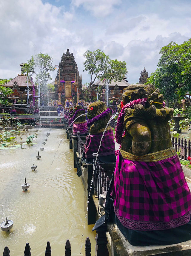 【バリ島】サラスワティ寺院 観光ガイド