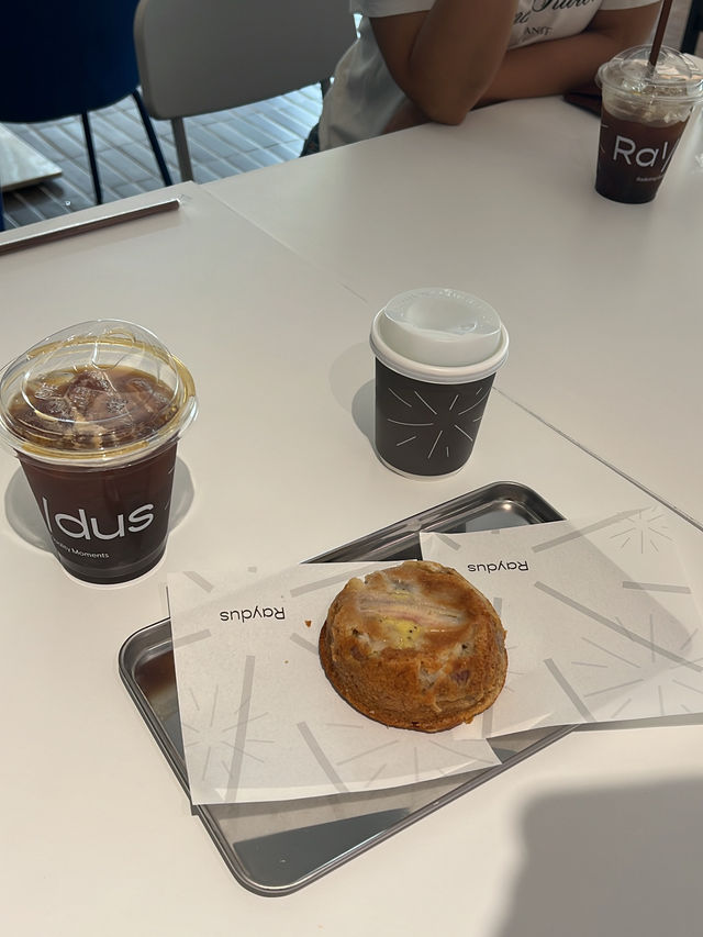 Raydus Coffee Cafe & Juice Bar - Suvarnabhumi