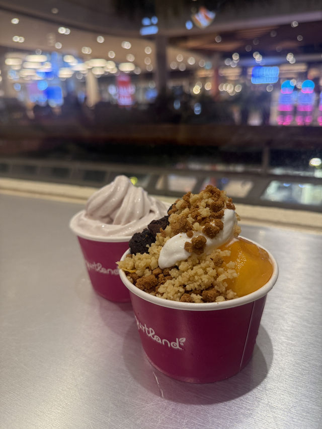 Yogurtland เซ็นทรัลเวสต์วิลล์