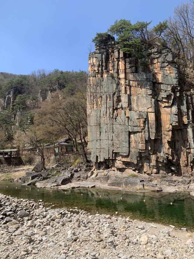 Small city but has lots of attractions