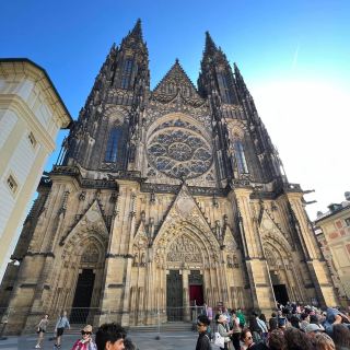 🍻🏰 Prague Unlocked: 2 Days of Castles, Cheap Beer & Post-Uni Adventures!**   
