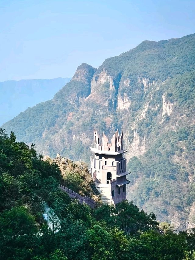 Longtou Mountain Peak: A Trek to Panoramic Heights