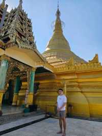 วัดพระเขี้ยวแก้ว ในเมืองเมียวดี ประเทศพม่า