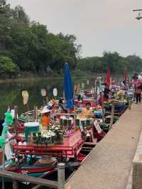 Floating Bites & Local Delights: Khlong Hae Market Uncovered