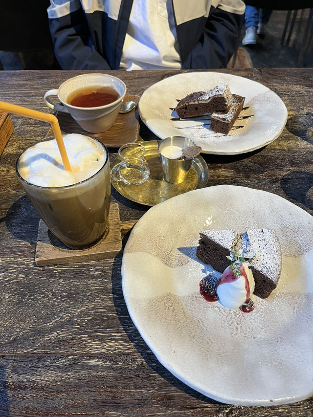 レンガカフェ　ロジカ