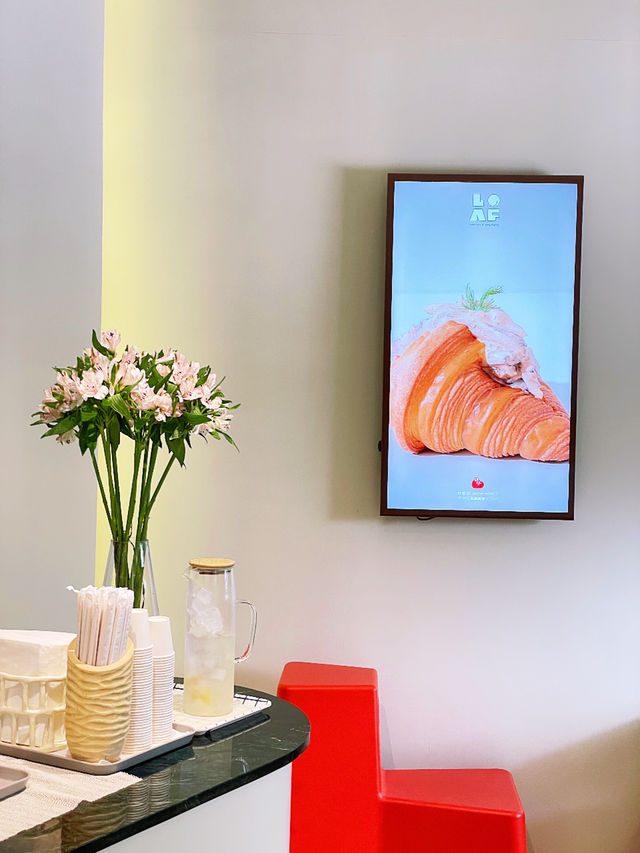 LOAF คาเฟ่สไตล์มินิมอล ที่พัทยา ร้านน่ารักมาก!✨