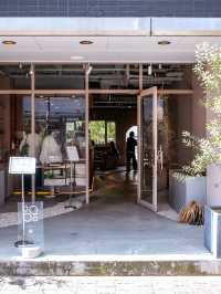 Sway Coffee Roaster คาเฟ่มินิมอลเมืองโทยาม่า
