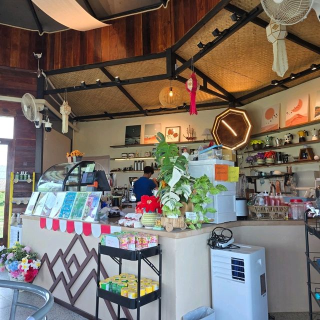 Best Time Cafe & Terrace เวียงสา, น่าน