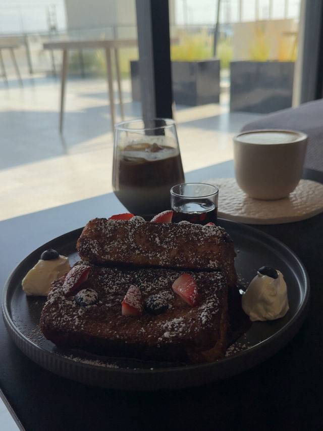 The Best Cafe In 🇴🇲 