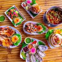 ร้านเรือนชายน้ำ Cafe&Restaurant