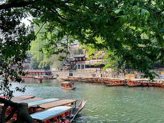 Fenghuang Ancient Town 🏮✨