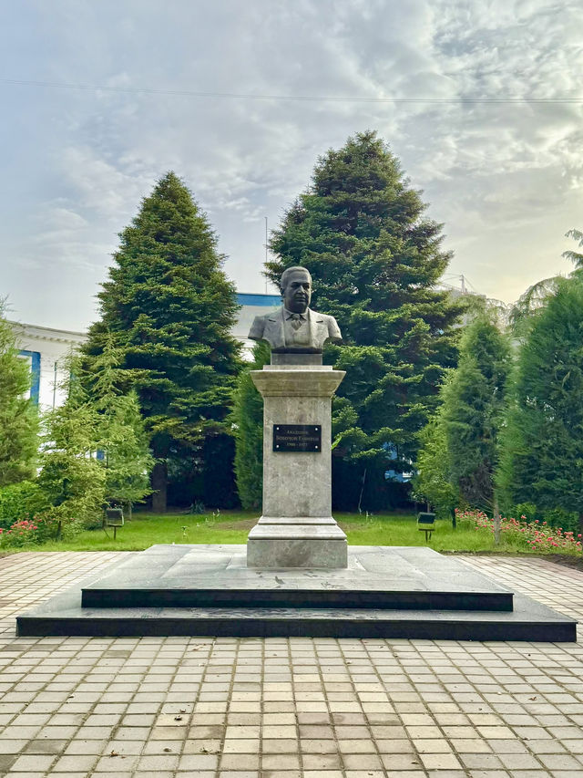 Springtime Serenity at Tashkent Chimes and Park Bolazhon