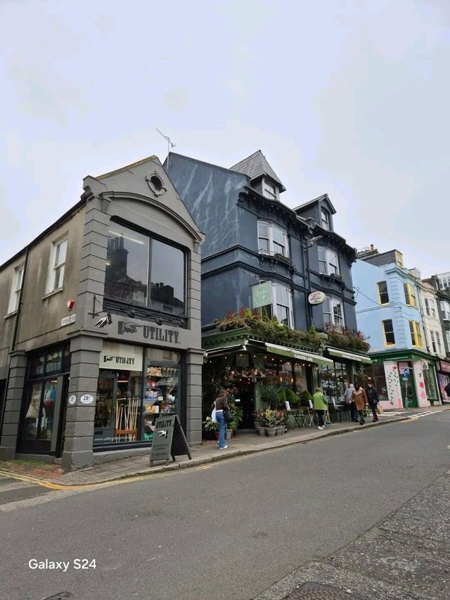 A Seaside Escape to Remember: My Brighton Trip