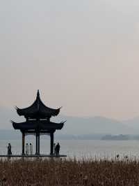 Hangzhou in December still gives autumn scenery!