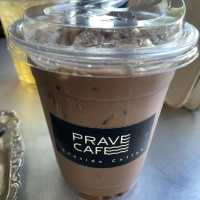 PRAVE CAFE – คาเฟ่ริมทะเลสุดชิลล์ วิวหลักล้าน