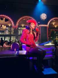라스베가스의 멋진 쇼와 음식을 함께 즐길 수 있는 The Mayfair Supper Club!
