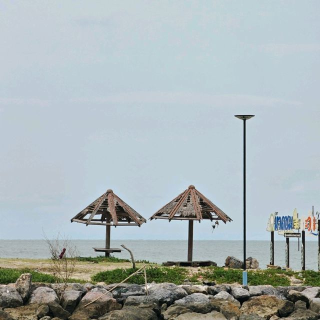 หาดชมจันทร์