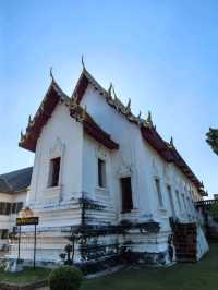 พระที่นั่งจันทรพิศาล ในพระนารายณ์ราชนิเวศน์ 