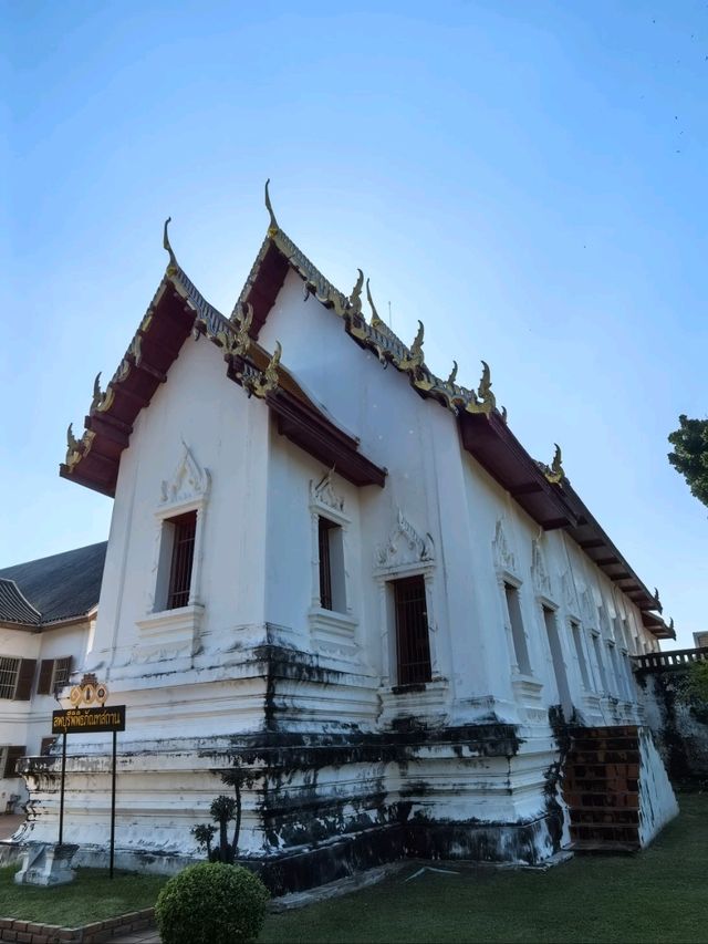 พระที่นั่งจันทรพิศาล ในพระนารายณ์ราชนิเวศน์ 