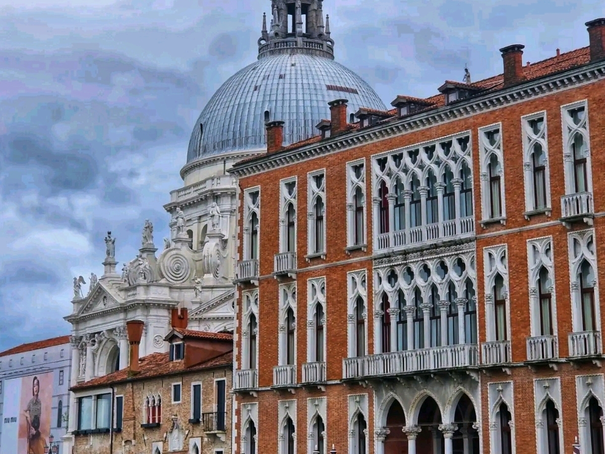 Palazzo Ducale: Ikon Kekuasaan, Keindahan, dan Rahasia Venesia