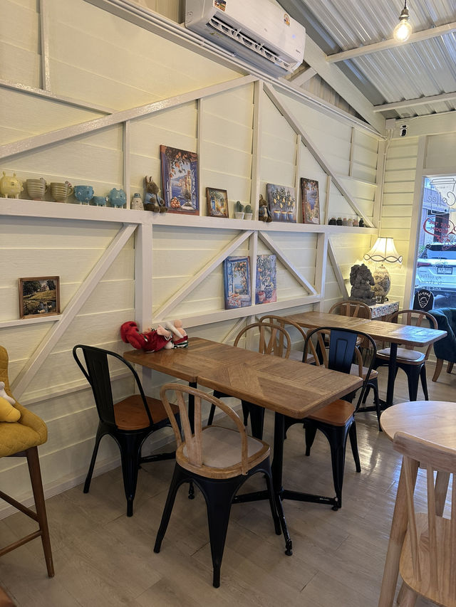 ร้านไอศกรีม ทำเอง เพลินการ์เด็น บ่อวิน 