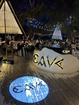 Pattaya's Tropical Seaside Restaurant "Cave Beach Club"