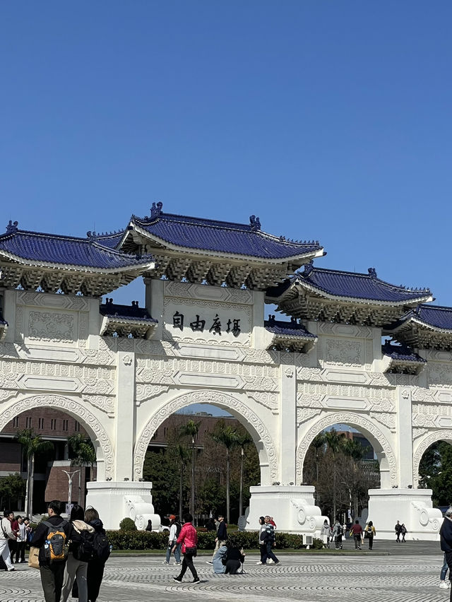 🏛️ 대만의 웅장함을 느끼고 싶다면, 중정기념당