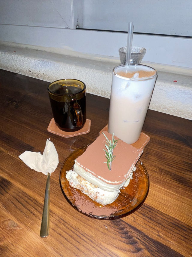 부산 | ☕️ 카페 얼룩