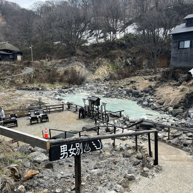 ♨️【秋田・黒湯温泉】秘湯の名湯で心も体も癒される自然の温泉旅