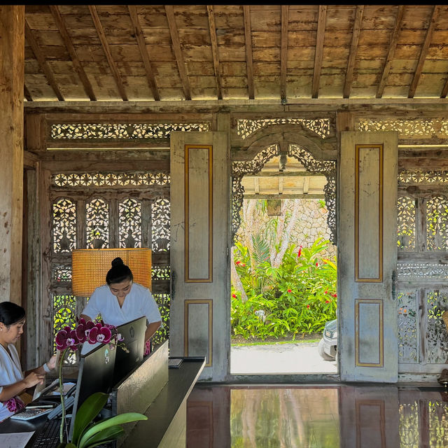 Bali's Bulgari Resort: A 24-Hour Experience That Exceeded All Expectations! 🌟🍹