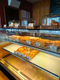 Chill Vibes & Sweet Treats at Coralz Bistro