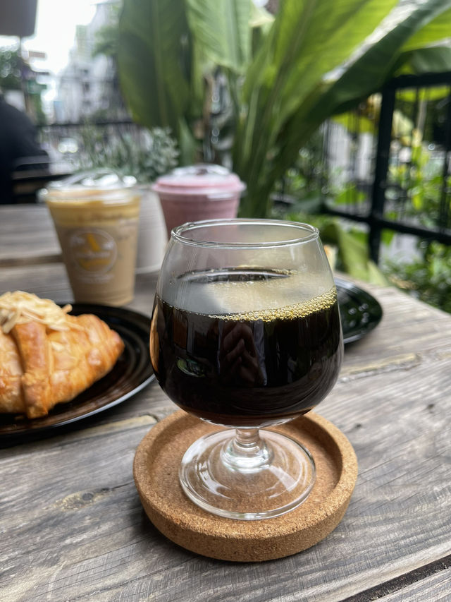 Authentique Vietnamese Specialty Coffee📍Silom