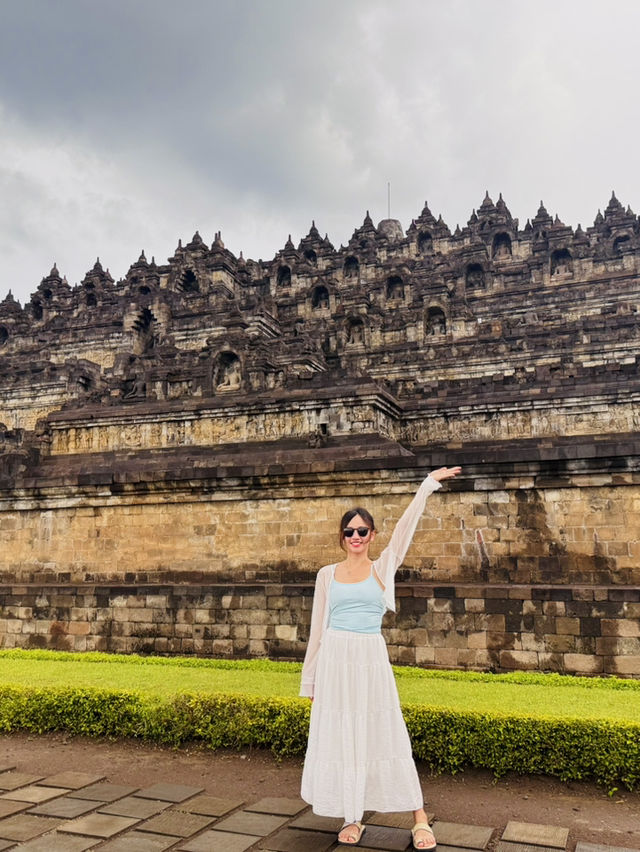 🇮🇩 🌧️ Borobudur After Rain | Walking Barefoot on Sacred Stones, Where History Washes the Soul 