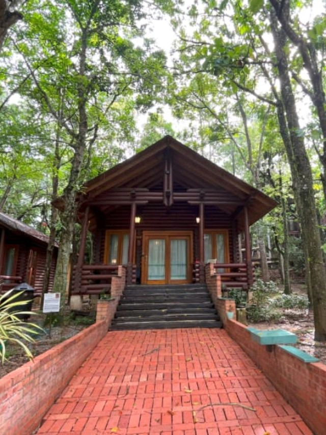 🌿✨ Philea Resort & Spa, Melaka – Nature Escape with Wooden Charm! 🏡🌸