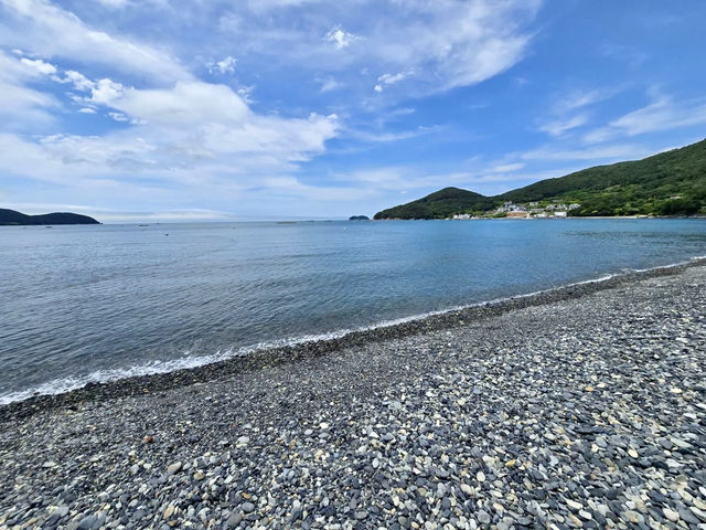 🌊⛱️ Hakdong Pebble Beach (흑돈몽돌해변) Summer Guide: Korea’s Unique Black Pebble Paradise