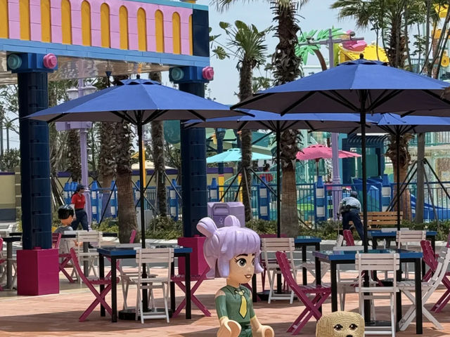 Who's Saying This Beautiful Street View Isn't Good?! 🧱✨