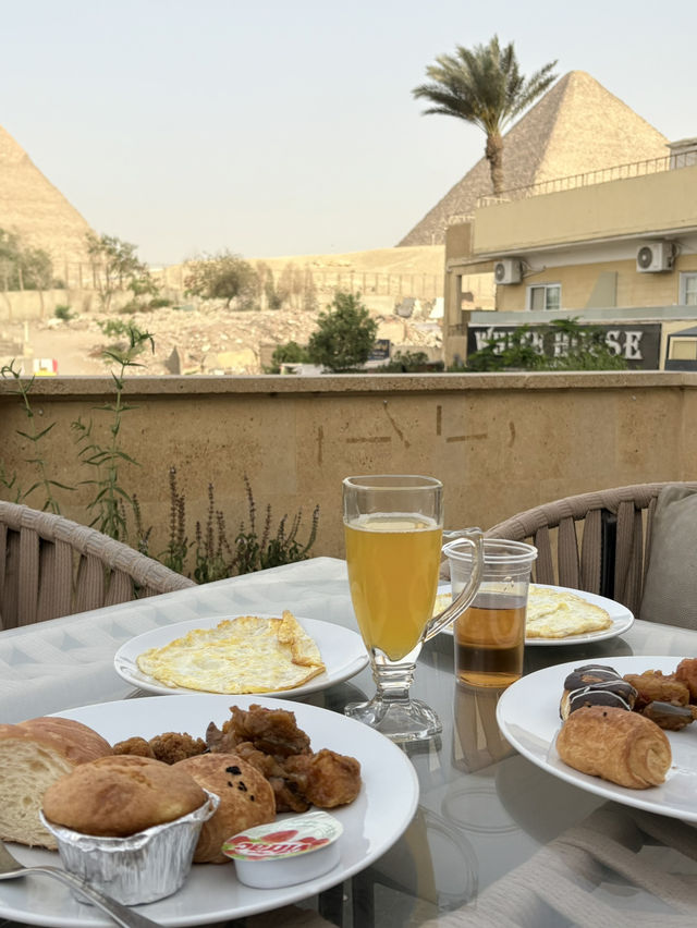 【エジプト🇪🇬】ピラミッドを眺めながら朝食がとれるコスパ最強ホテル