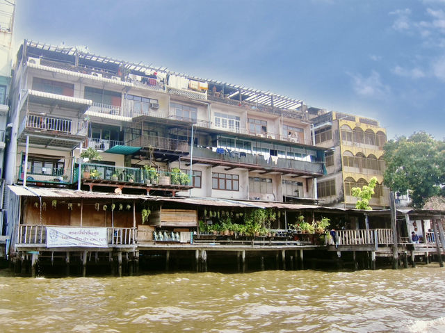 River Pulse of Bangkok: A Chao Phraya Drift from Sathorn Pier