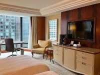 🏨🌟 Island Shangri-La Hong Kong – Timeless Luxury Above the Skyline 🇭🇰✨