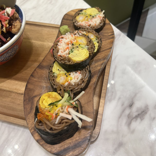 🍣 주먹만 한 후토마키, 이동 땡큐쏘마키에서 제대로 먹고 왔다!