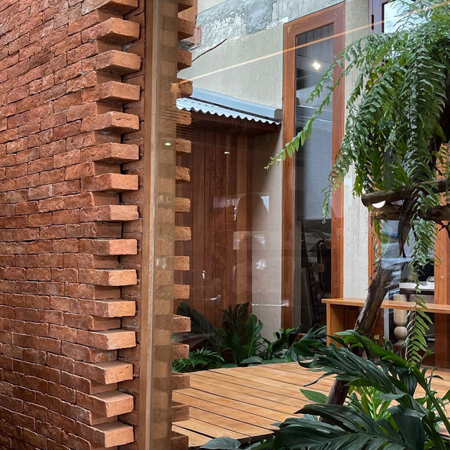 Kunst Bake n’ Cof –คาเฟ่มินิมอลสุดอบอุ่นกลางอยุธยา