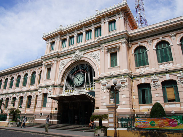 🏤 Marvel of French Colonial Design: Saigon Central Post Office