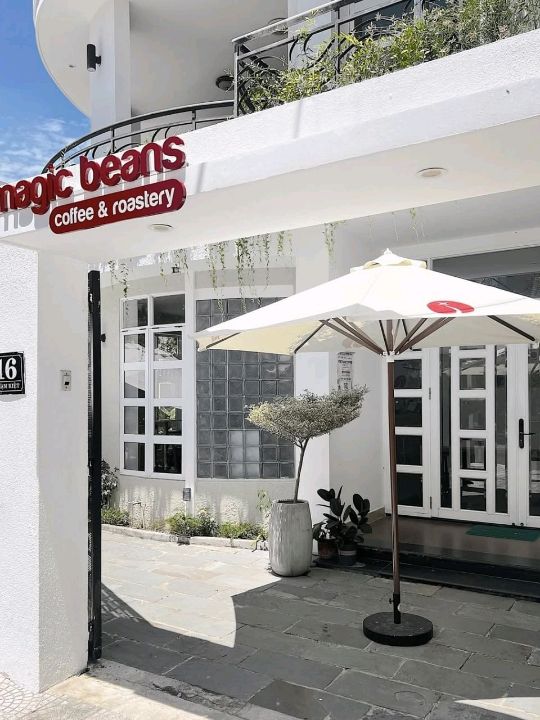 Magic Beans Coffee & Roastery