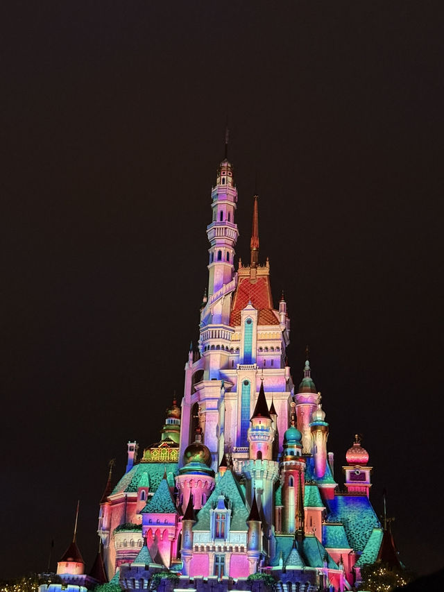 ✨ A Fairytale Day at Hong Kong Disneyland 🏰💖 (with a Frozen twist ❄️😉)
