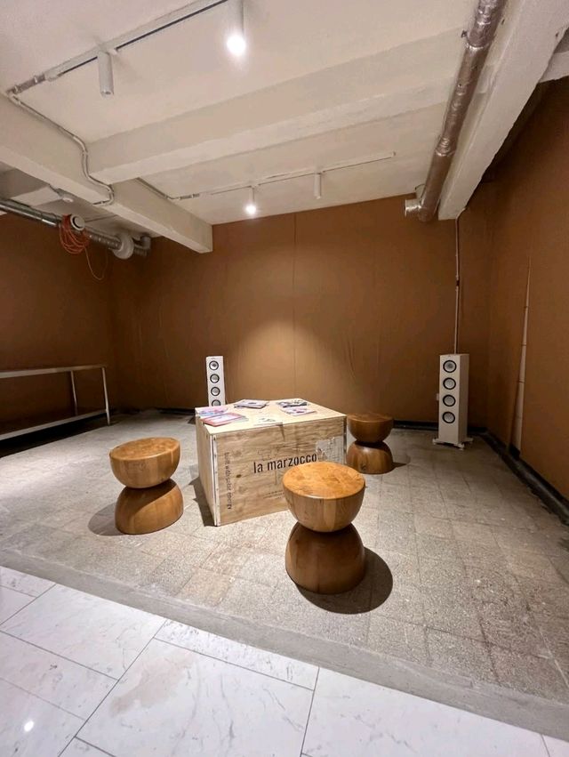Serafim • Coffee • Bar