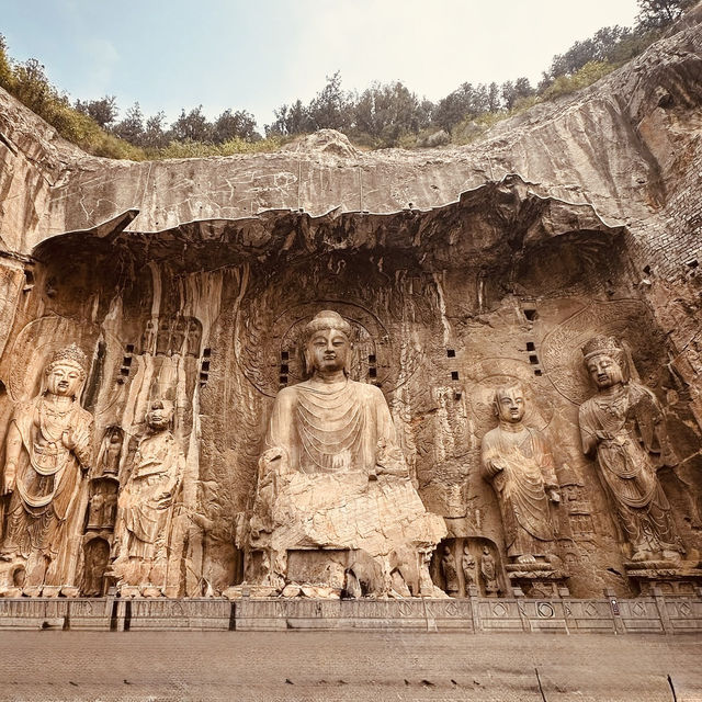 Luoyang: Ancient Capital of Peonies & Temples