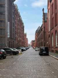 Urban Energy and Historic Streets in Hamburg City Center