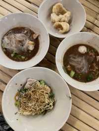 เตี๋ยวเรือ เด็กมีเส้น🍜