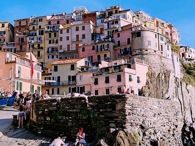 Manarola: A Colorful Fairytale on the Cliffs