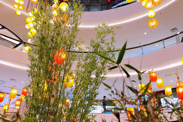 Mid Autumn Magic: Must-Visit Mooncake Stalls & Insta-Worthy Decor ...